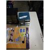 Image 3 : 2 HARDWARE ORGANIZERS AND EZMOVES