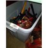 Image 3 : TOTE OF PAINTING TOOLS, VICE, AUTO CLUB AND MORE