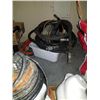 Image 4 : TOTE OF PAINTING TOOLS, VICE, AUTO CLUB AND MORE