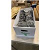 Image 1 : BOX OF #15 ZIPPERS 481"