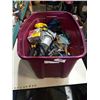 Image 1 : TOTE OF HAMMERS, HAND TOOLS AND RECIPROCATING SAW