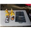 Image 1 : 3 IN ONE LED LANTERN, AUTOPHIX OBDII READER AND JACK STANDS