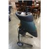 Image 2 : YARDWORKS ELECTRIC CHIPPER WORKING