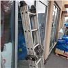 Image 4 : 4 SECTION ARTICULATING ALUMINUM LADDER