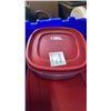 Image 2 : 2 BLUE TOTES WITH BUILT IN LIDS, 2 METAL TRAYS, 2 RUBBERMAID CONTAINERS WITH LIDS