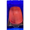 Image 3 : 2 BLUE TOTES WITH BUILT IN LIDS, 2 METAL TRAYS, 2 RUBBERMAID CONTAINERS WITH LIDS