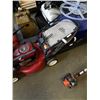 Image 2 : BRIGGS AND STRATTON GAS LAWNMOWER