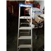 Image 3 : LITE 5 FOOT A FRAME STEPLADDER