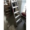 Image 2 : 8 FOOT ALUMINUM A FRAME LADDER