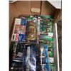Image 2 : BOX OF DOOR KNOBS AND SAW