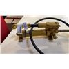 Image 2 : ENERPAC MANUAL HYDRAULIC PUMP WITH JACK ATTACHMENT
