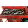 Image 2 : RED SNAPON TOOLCHEST AND 2 DRAWER SNAP ON TOOL BOX WITH CONTENTS