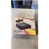 Image 2 : TOTE OF RETRON GAMING SYSTEMS AND COMMODORE POWER BLOCKS