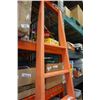 Image 3 : 8 FOOT TALL DECORATIVE LADDER