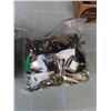 Image 2 : 2 LARGE BAGS OF JEWELRY AND WATCHES