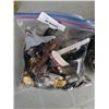 Image 2 : 3 LARGE BAGS OF JEWELRY AND WATCHES