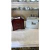 Image 1 : 2 JEWELRY BOXES WITH CONTENTS