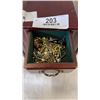 Image 8 : 2 JEWELRY BOXES WITH CONTENTS