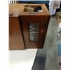 Image 2 : VINTAGE SEREADER TURNATABLE CABINET