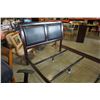 Image 2 : QUEENSIZE MODERN BED FRAME
