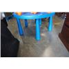 Image 3 : ROUND BLUE KIDS TABLE AND 4 ORANGE STOOLS