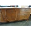 Image 4 : MID CENTURY 6 DRAWER DRESSER