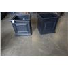 Image 2 : 2 MODERN PLANTERS