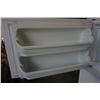 Image 4 : WHITE FRIGIDAIRE REFRIDGERATOR - WORKING
