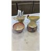 Image 1 : 4 ASSORTED ROYAL WINTON CREAM AND SUGARS