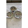 Image 9 : 2 ROYAL WINTON CUP AND SAUCERS W/ EXTRA SAUCER