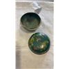 Image 3 : LOT OF CLOISONNE MINATURES  - 2 SALT AND PEPPERS, 2 LIDDED DISHES, 2 MINIATURE VASES