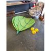 Image 1 : 3 LEAF SHADE DECORATIONS AND BASES