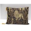 Image 2 : Lion Animal Print Pillow