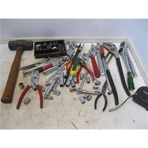 Misc lot of hand tools