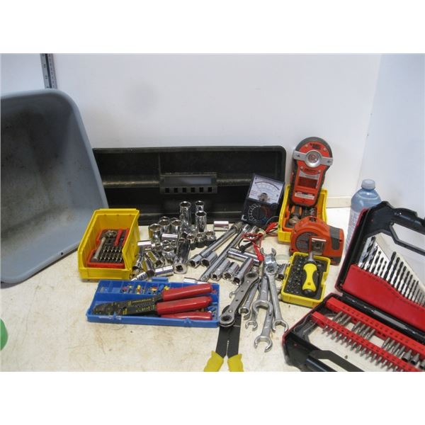 Misc lot of sockets/wire strippers/drills etc.