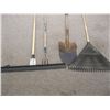Image 2 : Misc lot of gardening tools