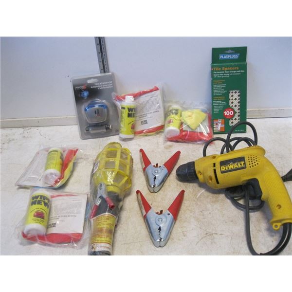 Dewalt 3/8"Drill works/New Wipes/12v Trouble light