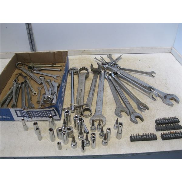 Misc lot of hand tools