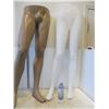 Image 1 : 2-Mannequin Bottoms