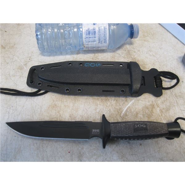 New SOG Knife c/w case