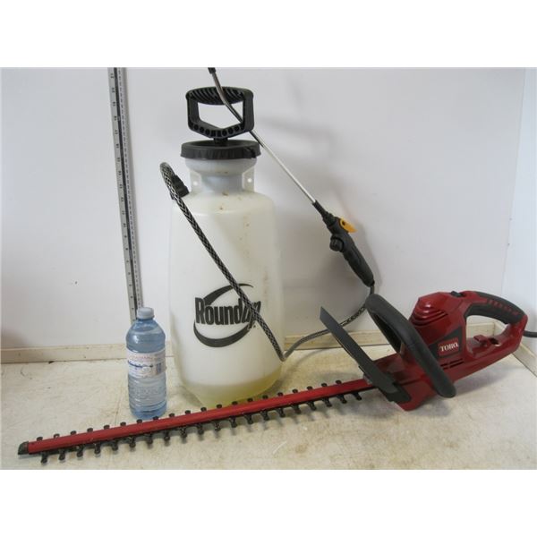 Toro Hedge Timmer tested /Roundup Bottle