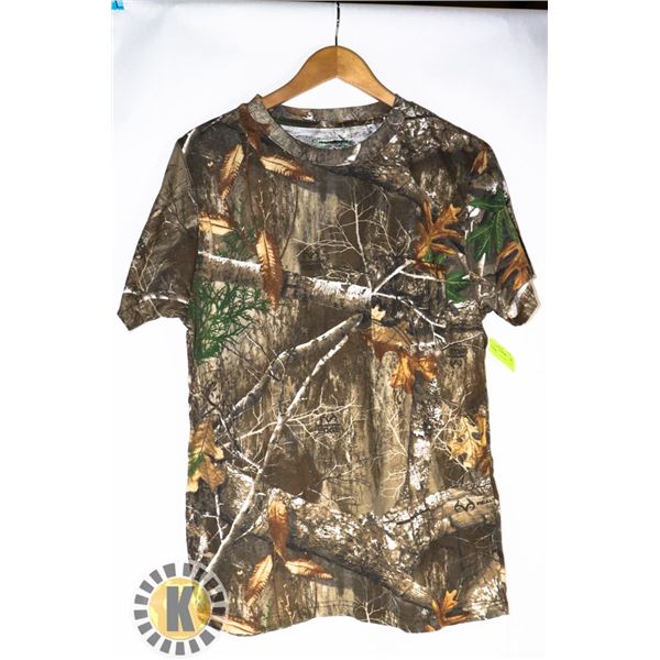 NEW CAMO THEME MENS T-SHIRT SIZE LARGE