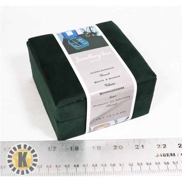 NEW 12X12X6CM VELVET JEWELRY BOX