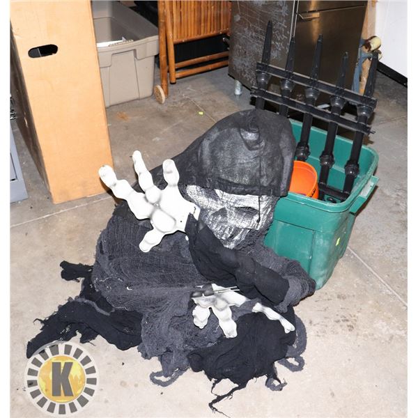 TOTE OF ASSORTED HALLOWEEN ITEMS