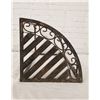 Image 2 : Vintage Corner Metal Plant Stand - Pre-owned