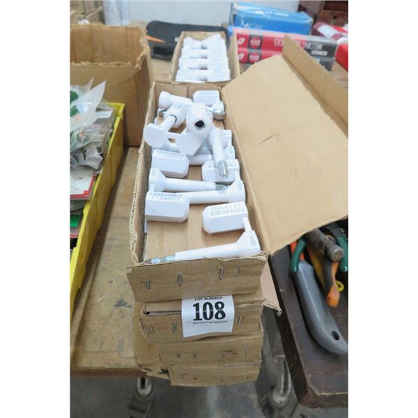 Lot of Queensel Fittings (8)