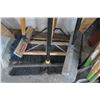 Image 2 : Push Broom (6)