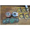 Image 1 : 12-Dewalt Cable Twist Wheels (12)