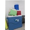 Image 1 : Coleman Xtreme Cooler & 4 Small Coolers