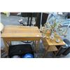 Image 1 : Oak Side Table & Desk